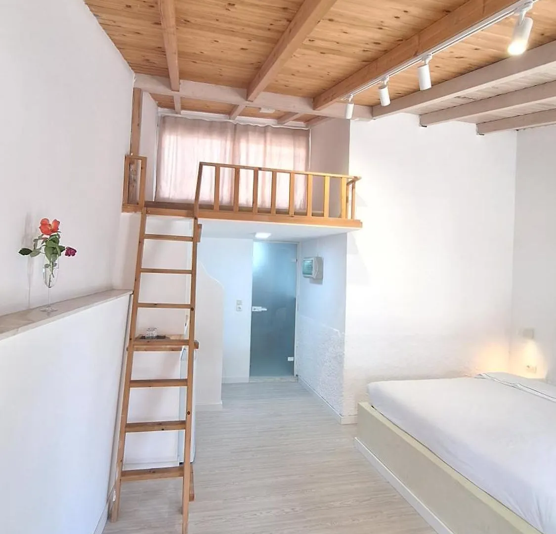 Tonea'S Houses Himare Holiday home