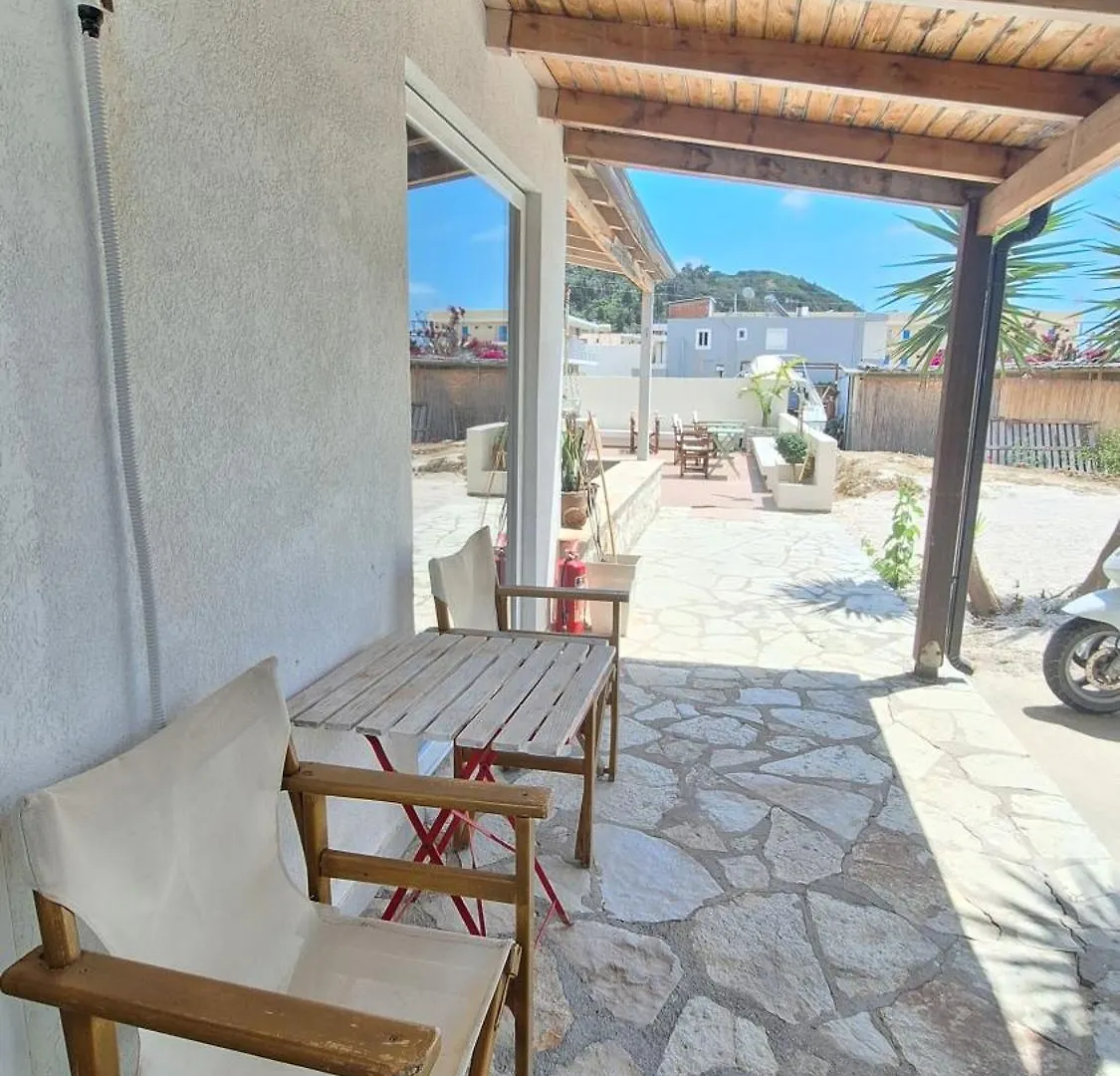 Tonea'S Houses Himare 0*,