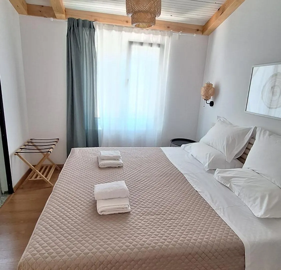 Holiday home Tonea'S Houses Himare